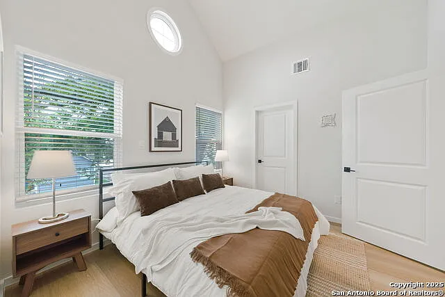 1104 S Gevers St — Photo 12