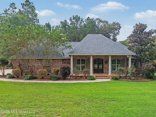1350 Fairway Dr, Wiggins, MS 39577