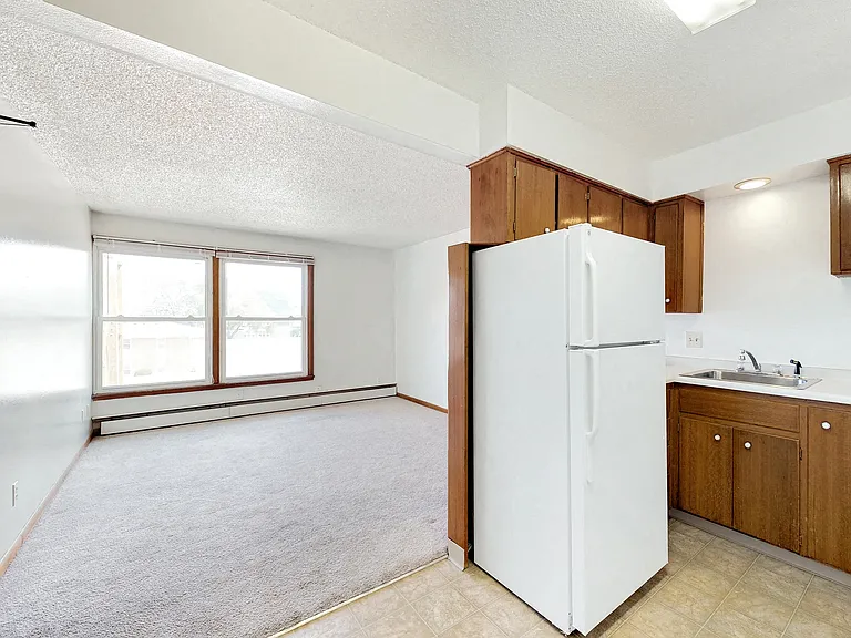 Plaza Manor — Photo 24