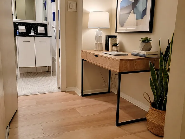 2 Hawthorne Pl #F5 — Photo 6