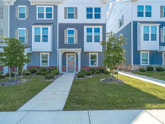 3rd image of 2694 Azalea Garden Rd #A