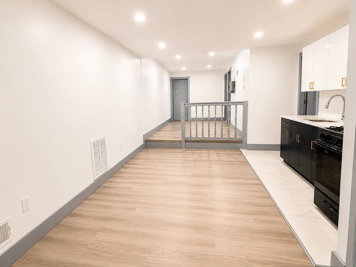 4 bed, 900 sqft, $2,650 — Photo 2