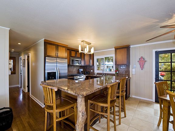 Fully equipped kitchen with a Wolfe range
