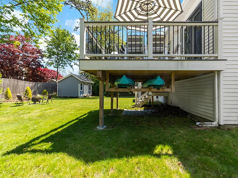 14 Lakeview Dr — Photo 28
