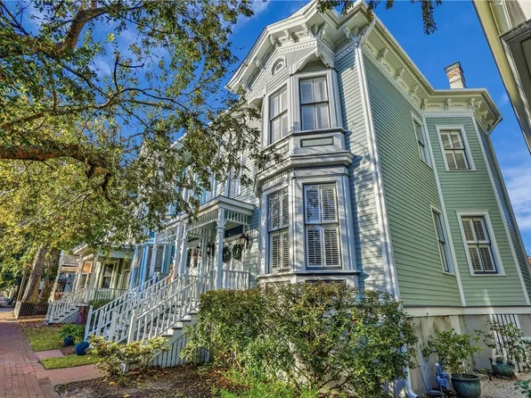 214 W Waldburg Street, Savannah, GA 31401