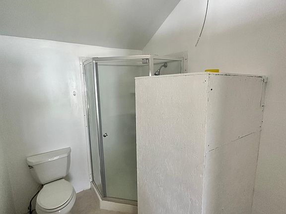 3rd image of 312 W Williamson St