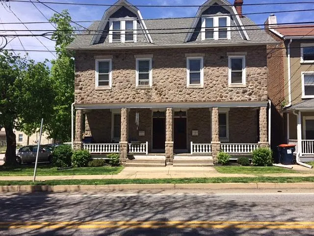 203 Bridge St #1 — Photo 6