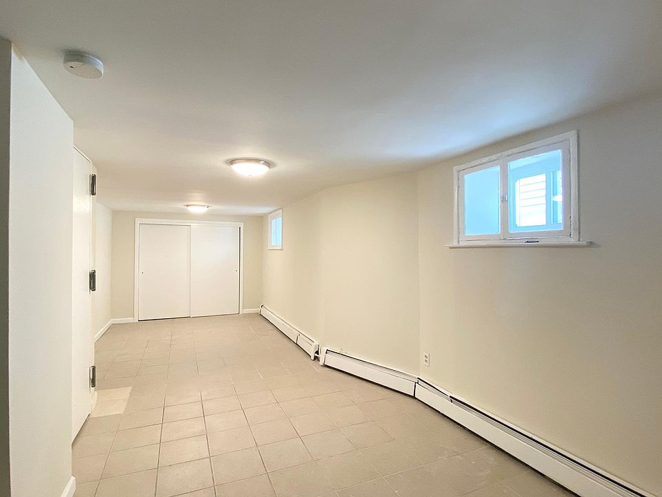 1st image of 9130 116th St Floor 1
