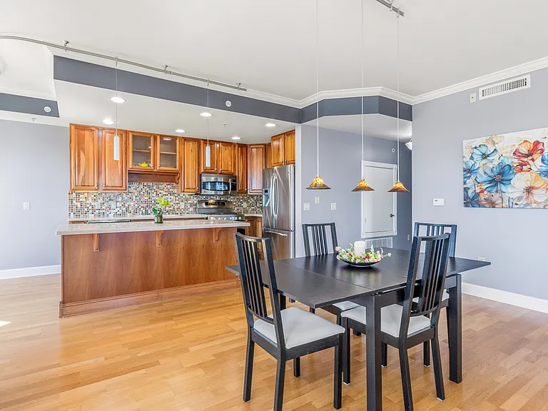 360 W Washington Ave #1001 — Photo 18