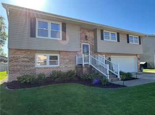 2728 Deerpath Park Dr, Decatur, IL 62521