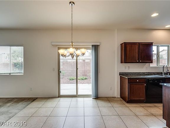 3rd image of 6765 Crystal Run Ln