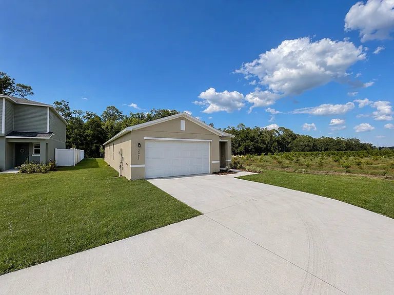 2093 Golden Beak Dr — Photo 2