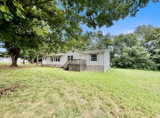 417 Scenic Acres Dr, Murray, KY 42071