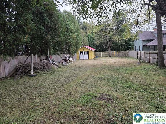 4th image of 1519 Friedensburg Rd