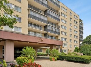 2185 Lemoine Ave APT 4H, Fort Lee, NJ 07024