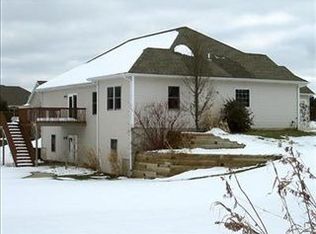 6736 Lindenhurst Ln, Kalamazoo, MI 49009