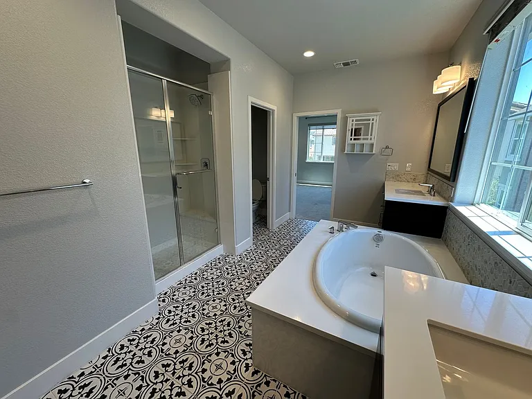360 W Thurman Ave — Photo 20