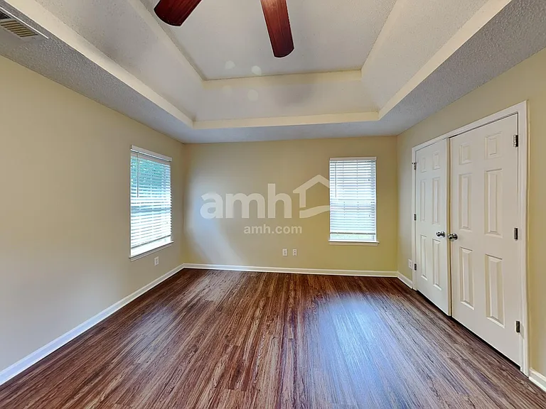 4445 Tuckahoe Ct — Photo 9