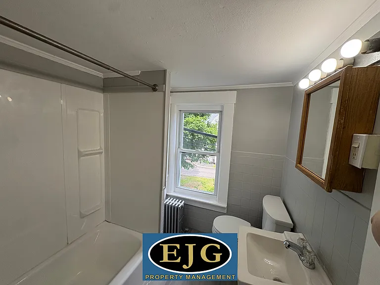 135 Pleasant St #3 — Photo 21