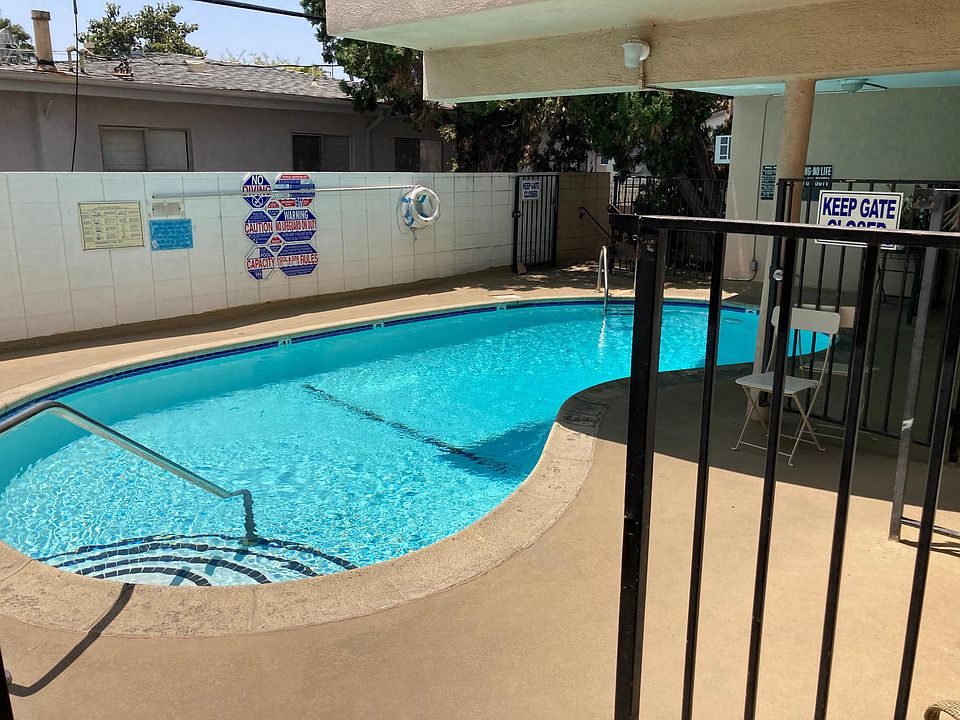 1st image of 7530 Lexington Ave APT 4