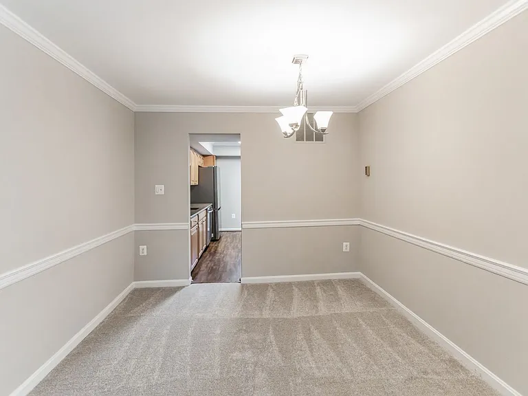 5335 Lake Cove Ct — Photo 8