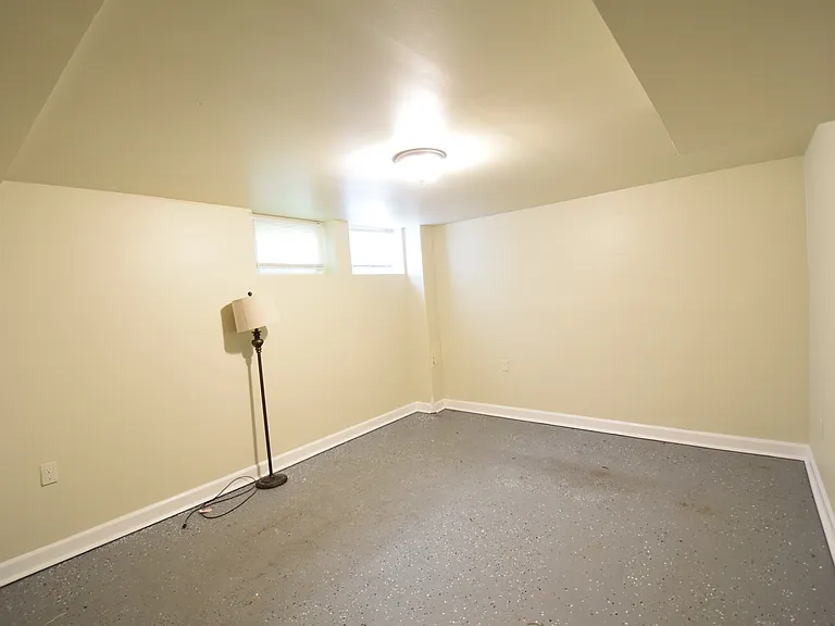 724 S Woodington Rd — Photo 10