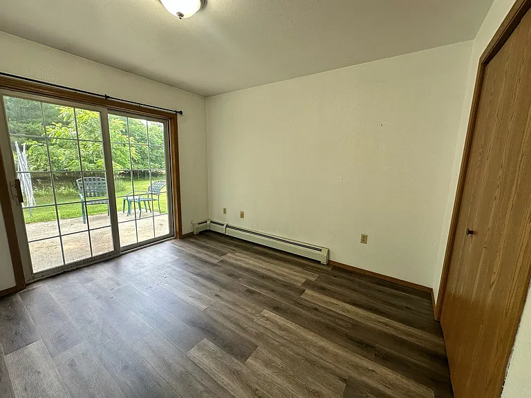 317 Crestview Ln #B — Photo 23