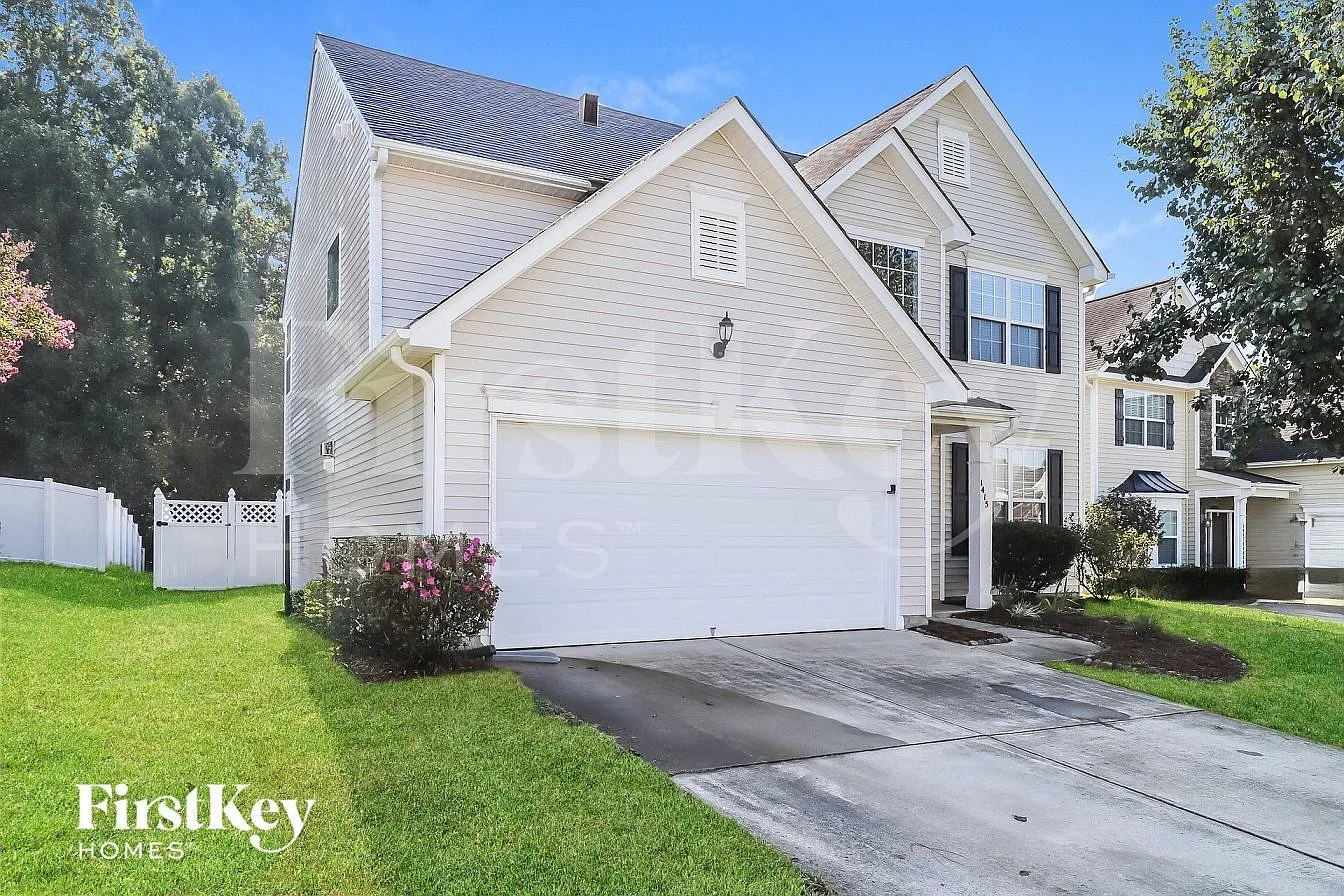 4 bed, 3.0 bath, 2192 sqft, $2,310 — Photo 2