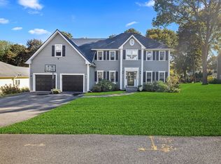 7 Holman Heights Cir, Shrewsbury, MA 01545