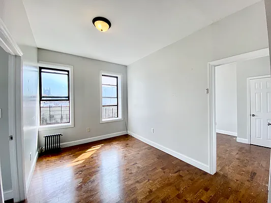 Rented by Compass | media 7