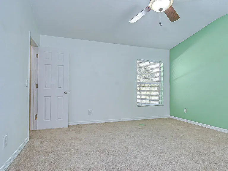 10720 Chesham Hill Ct — Photo 12