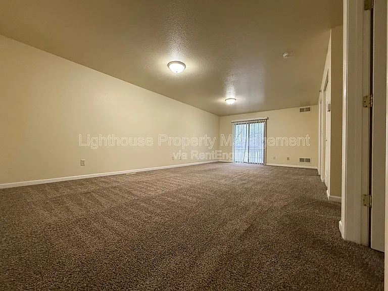 860 Marquette Ave #15 — Photo 13