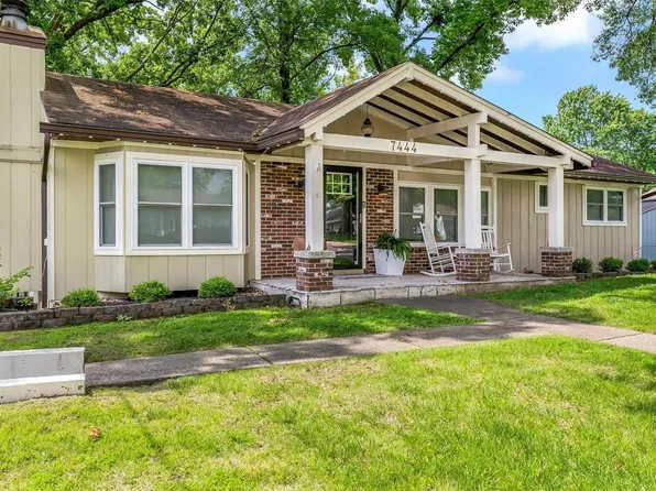 7444 General Sherman Ln, Saint Louis, MO 63123