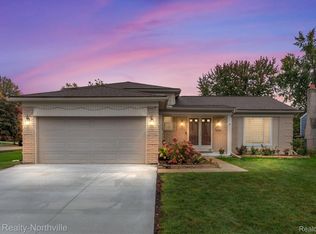 1888 Aberdeen St, Canton, MI 48187