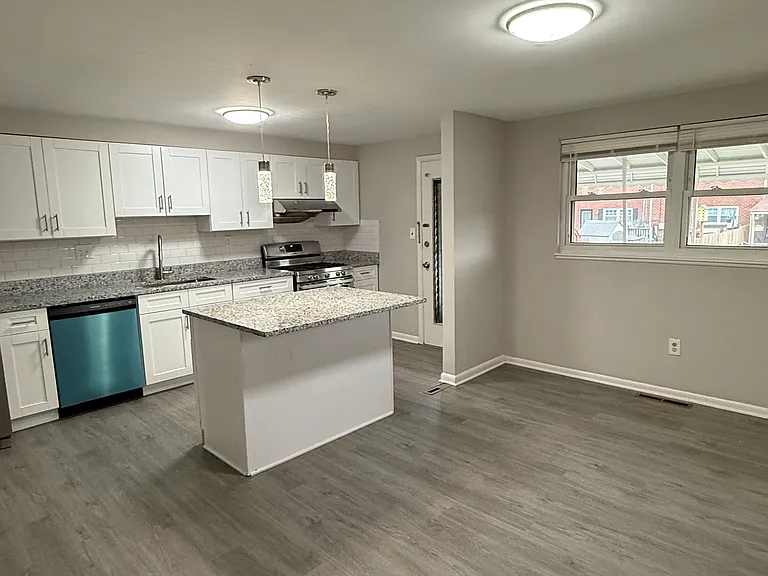 1113 Regina Dr — Photo 6
