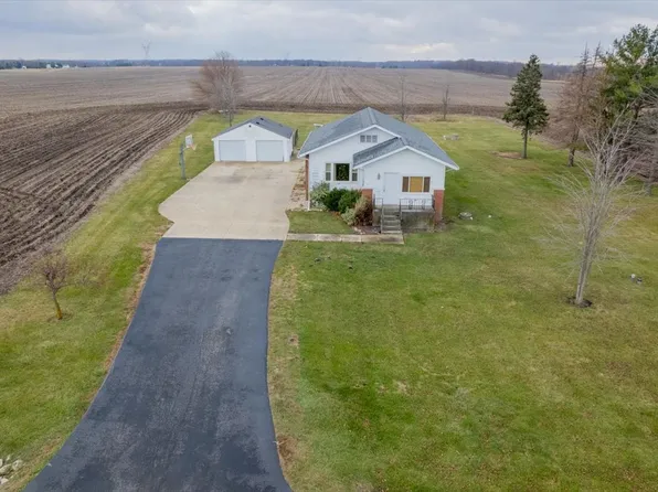 15229 E 625 North Rd, Heyworth, IL 61745