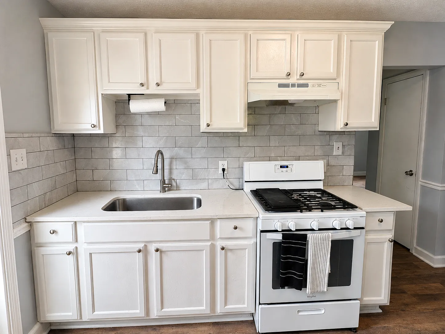 3 bed, 950 sqft, $1,325 — Photo 3