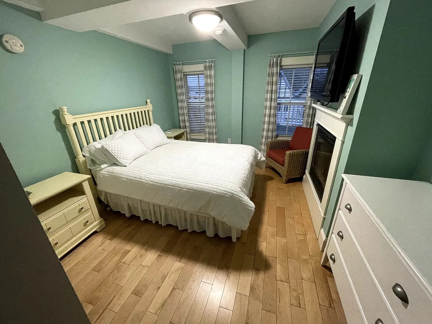 2 bed, 1000 sqft, $2,250 — Photo 3