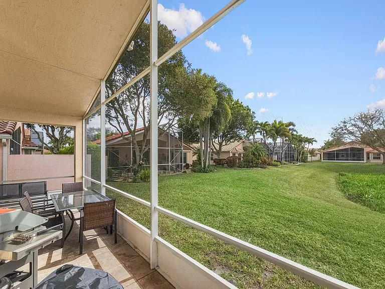 5058 Glenville Dr — Photo 29