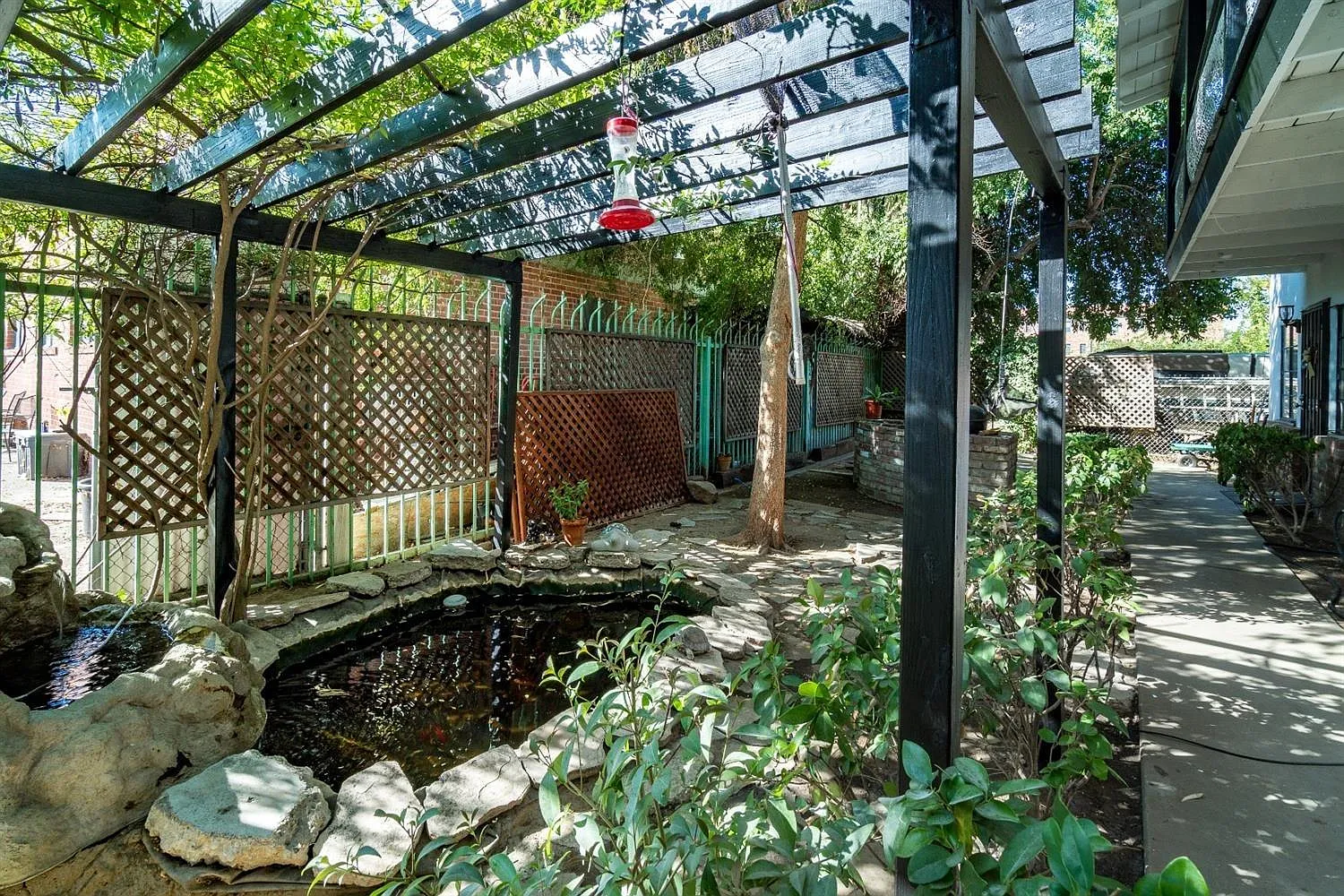 1 bed, 700 sqft, $1,100 — Photo 3