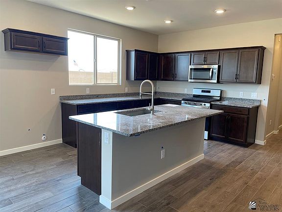 2nd image of 7646 E 35th Ln