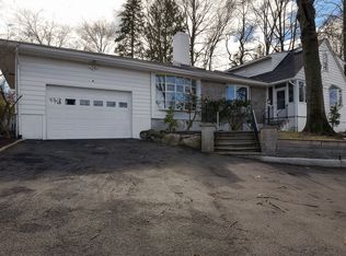 34 New Sprain Rd, Hartsdale, NY 10530