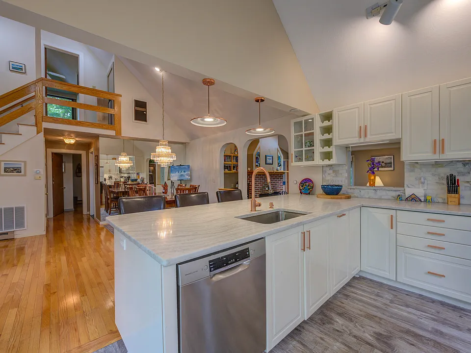 90 Chestnut Rd