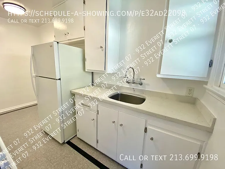 932 Everett St #7 — Photo 11