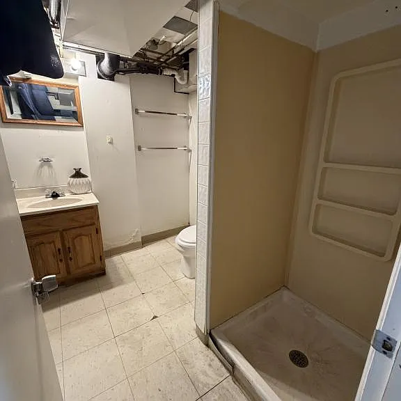994 N Lincoln Ave — Photo 17