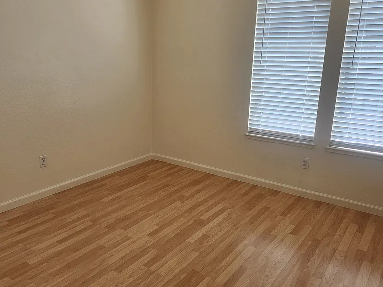 9520 Happy Canyon Dr — Photo 22