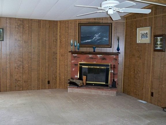 4th image of 19349 Hollyhills Dr NE