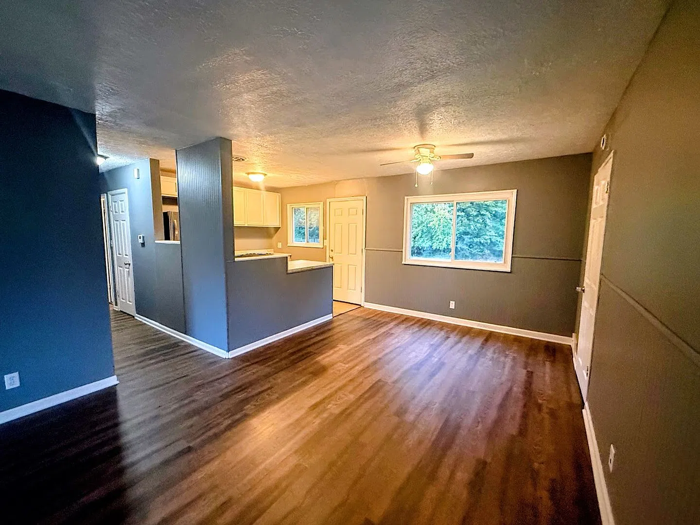 3 Bedroom, 1 Bathroom Home for Rent. — Photo 3