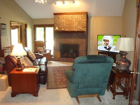 2nd image of 518 Riverview