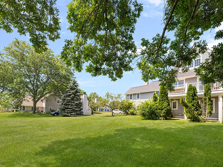 223 Corey Ln — Photo 30